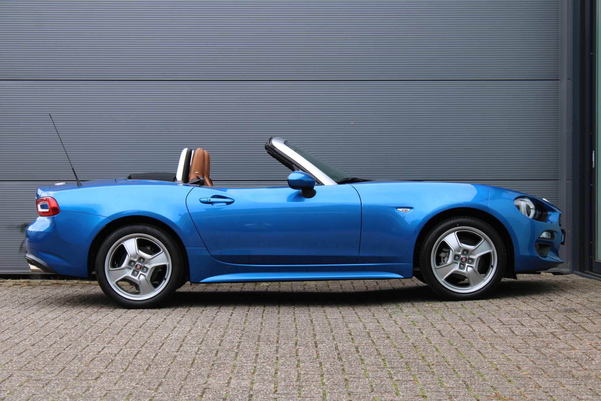 Fiat 124 Spider