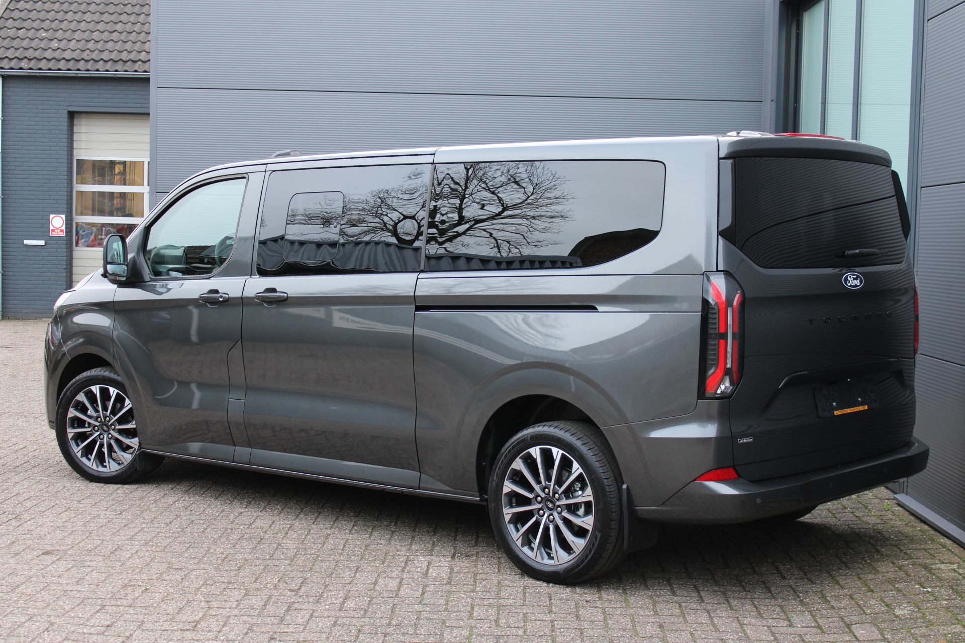 Ford Tourneo