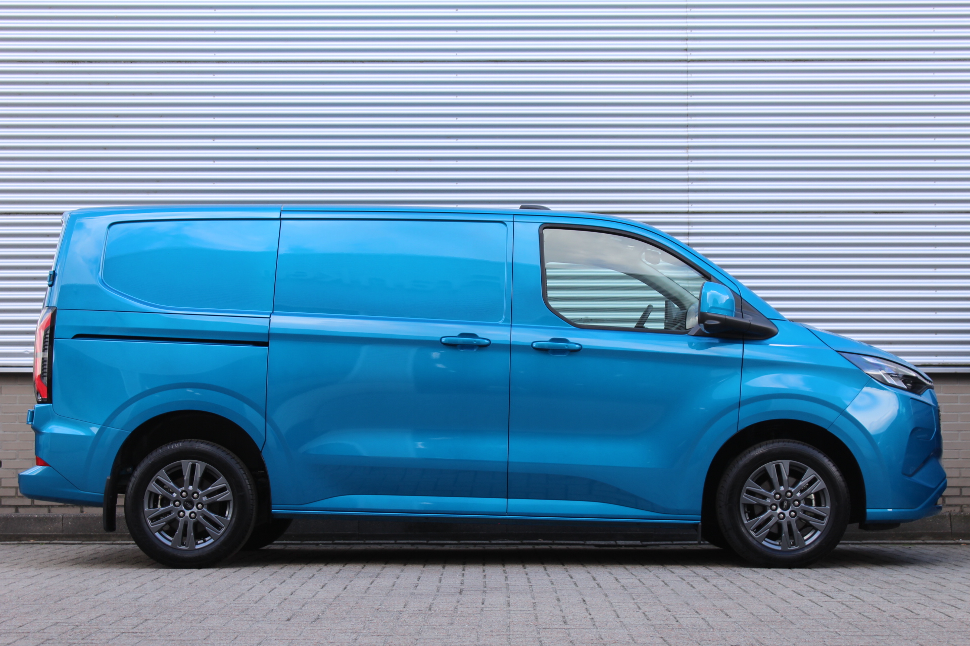 Ford E-Transit Custom