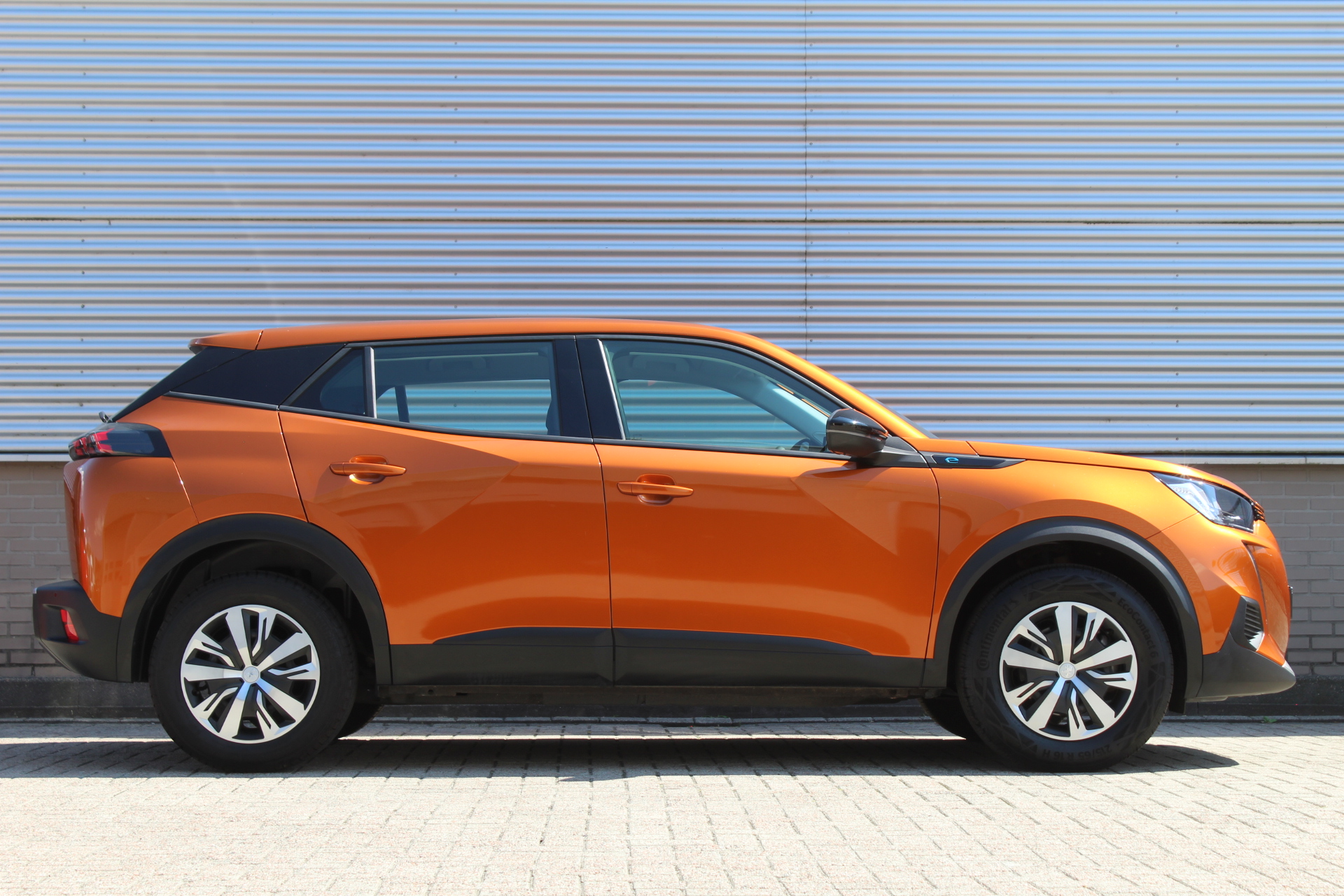 Peugeot e-2008