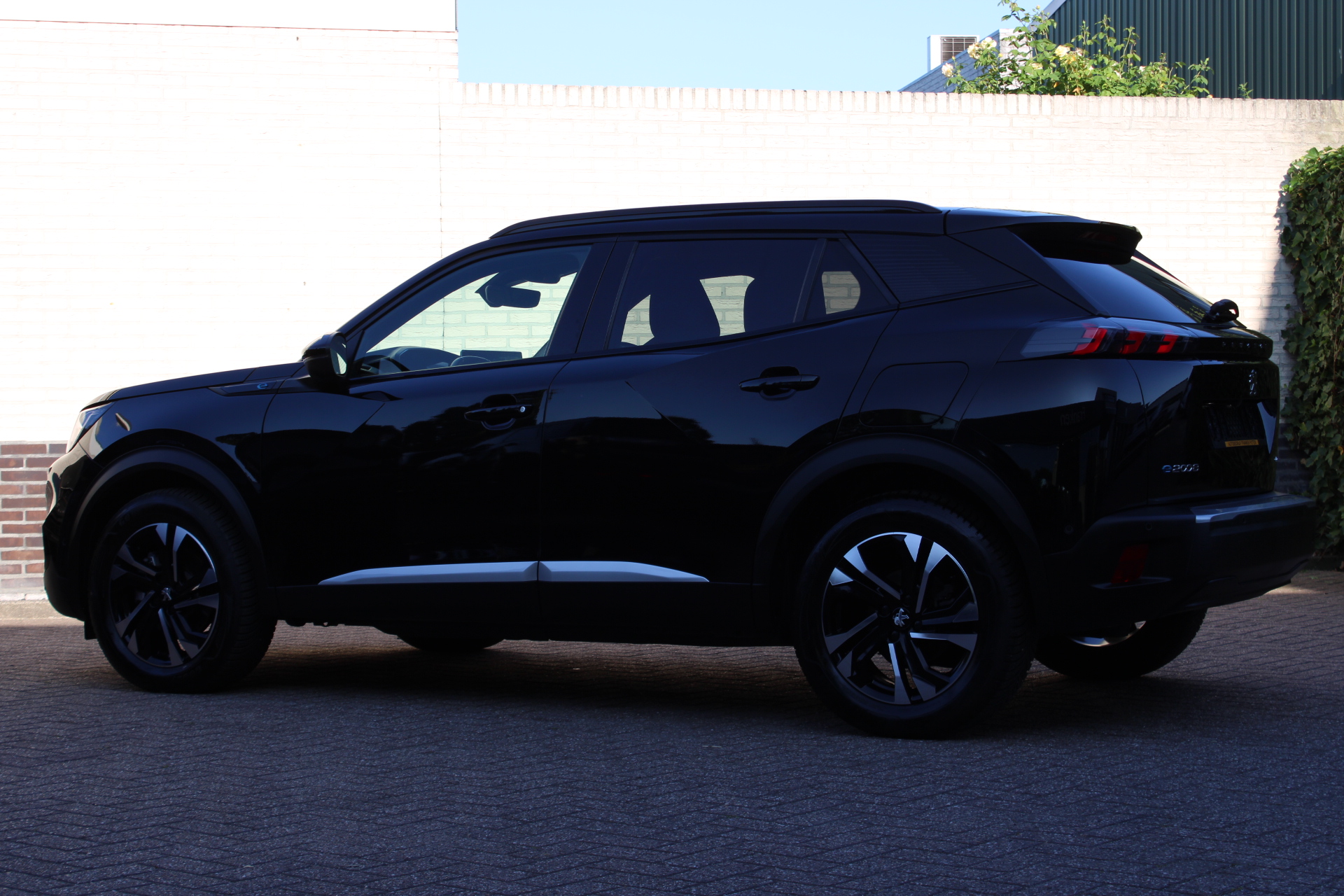 Peugeot e-2008