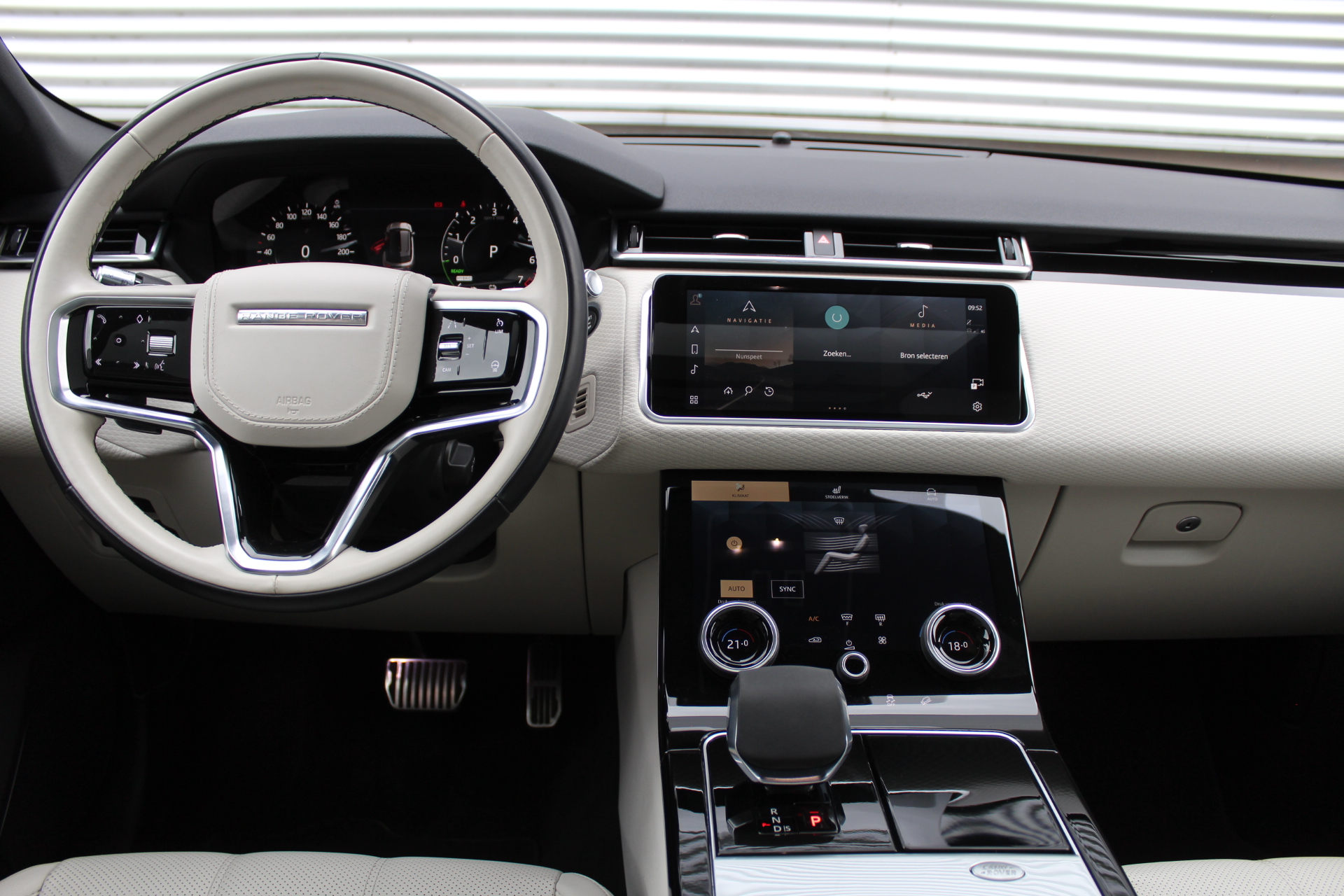 Land Rover Range Rover Velar