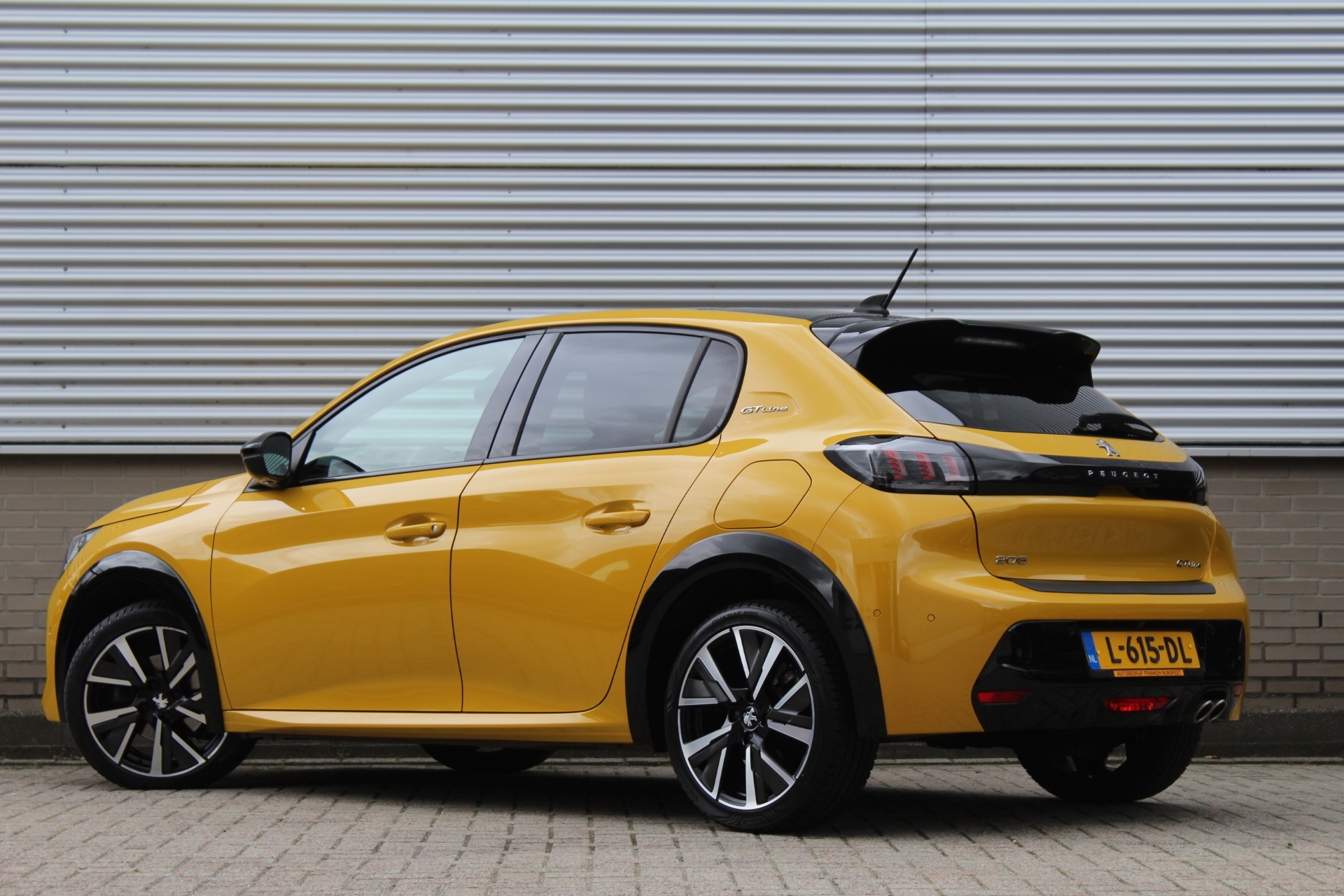 Peugeot 208